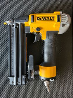 DeWalt air nailer gun