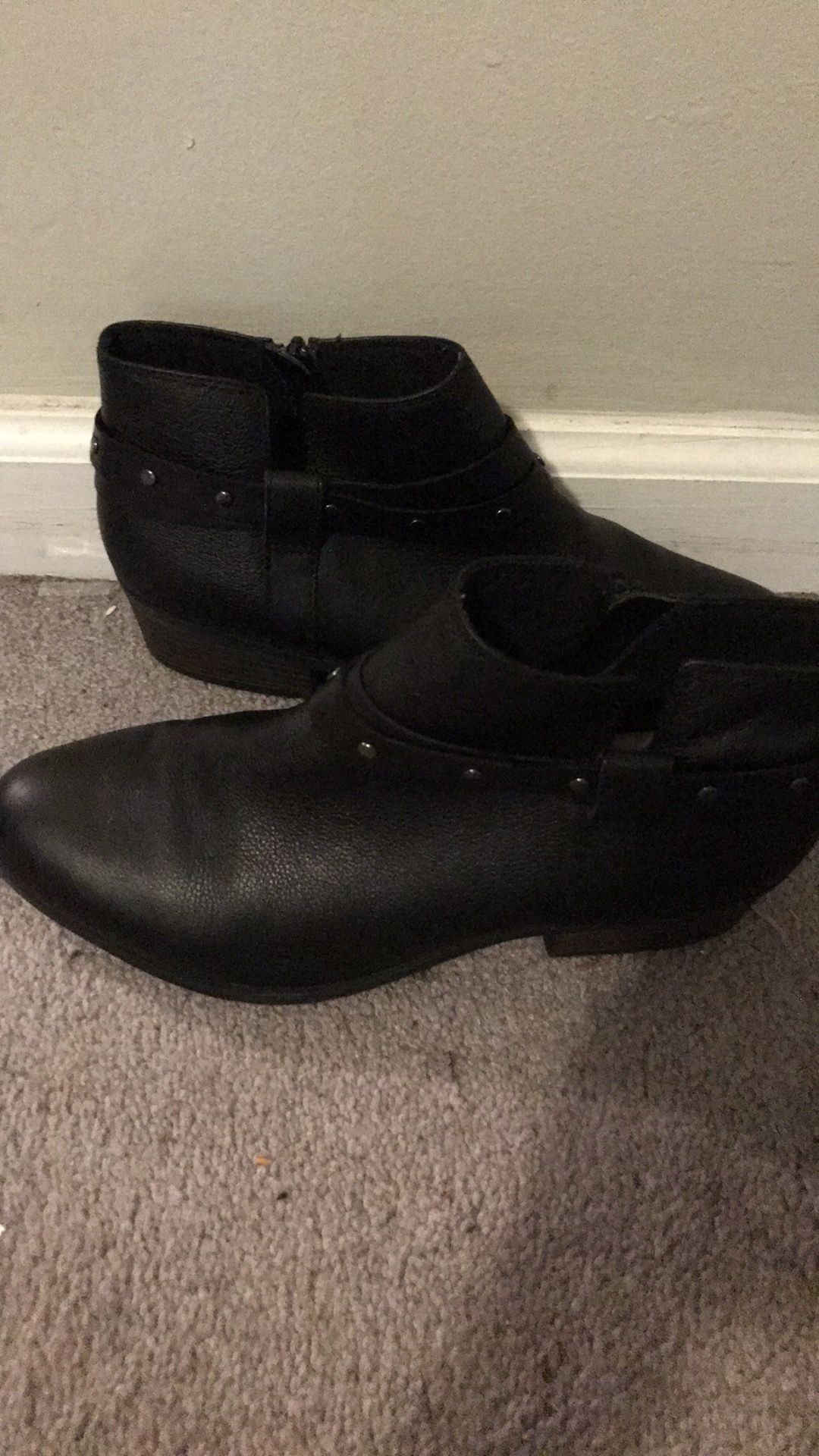 Clark’s Womens Top Addie Zoie Booties