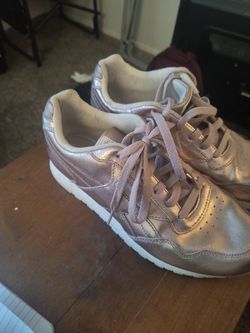 Women's Reebok Tennis Shoes 