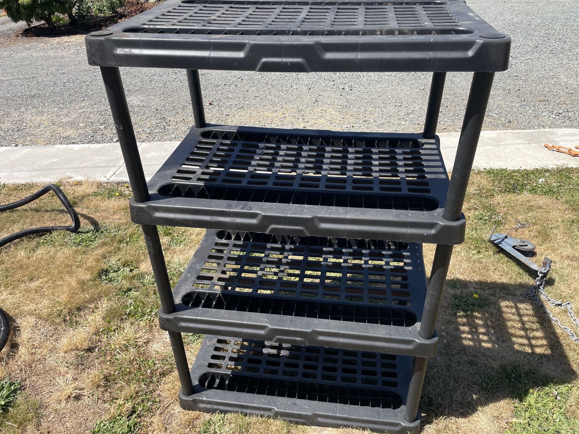 PENDING - FREE - Plastic Shelving Unit