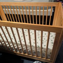 Solid Wood Crib (Mattress And Mattress Cover Included)