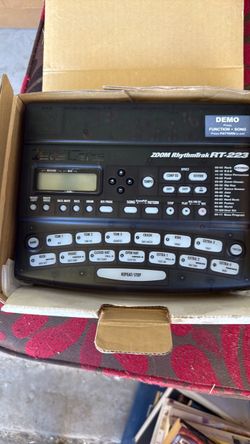 Zoom RhythmTrak RT-223 Drum Machine
