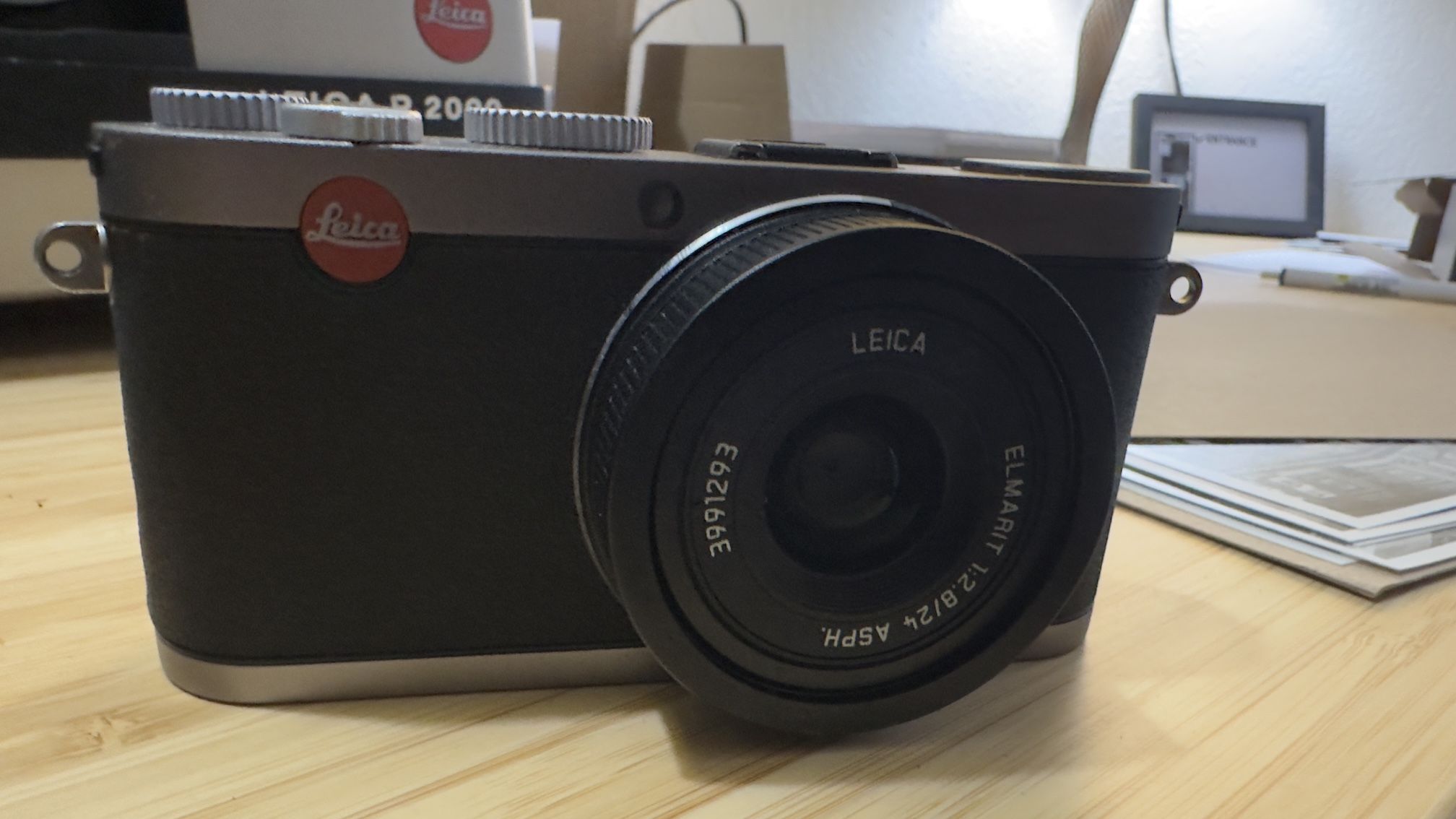 Leica X1 Digicam