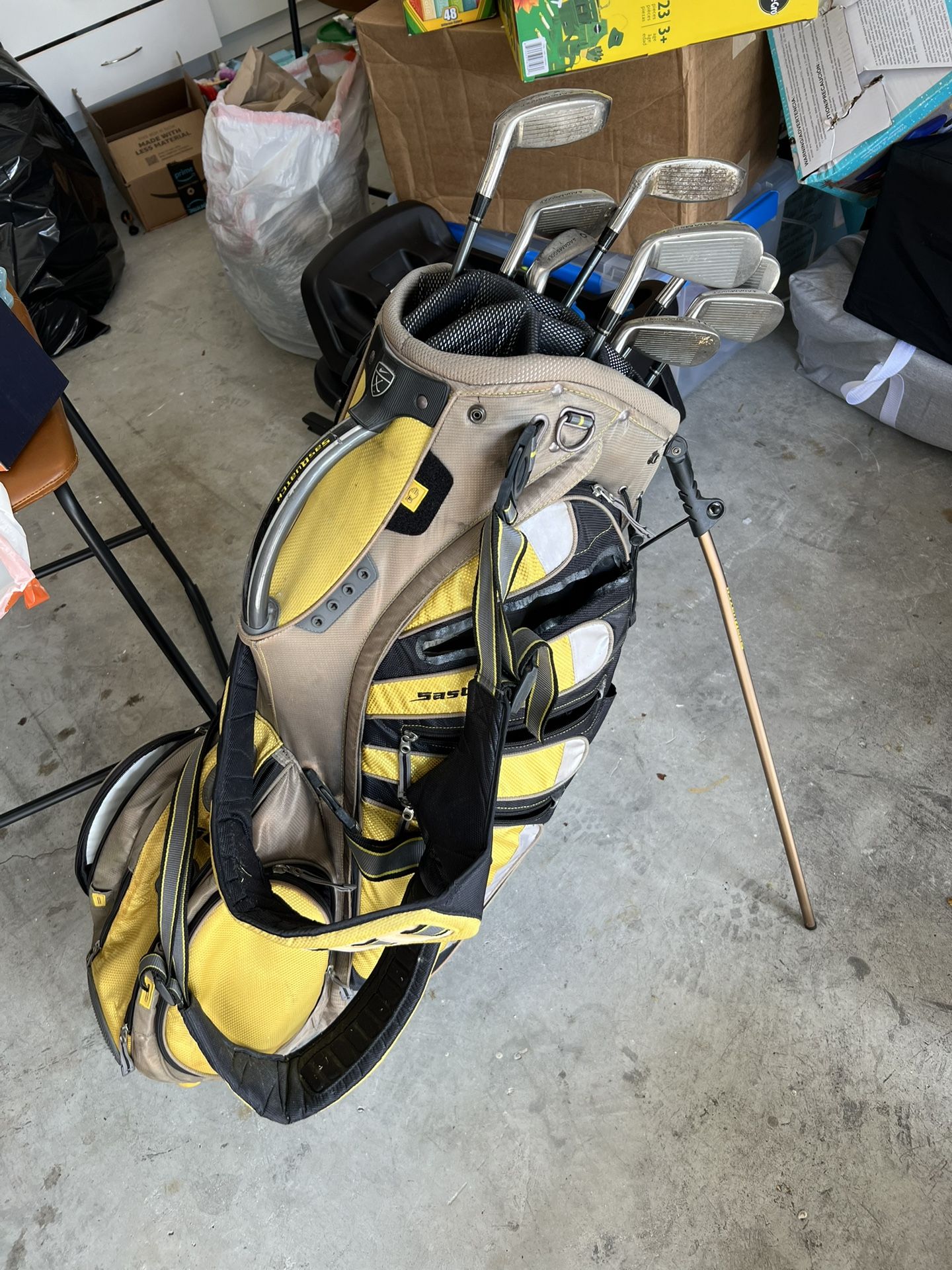 GOLF CLUBS PLUS BAG