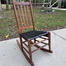 Vintage Farmhouse Rocking Chair Decor