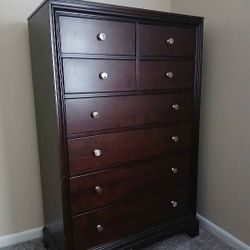 Dresser $100