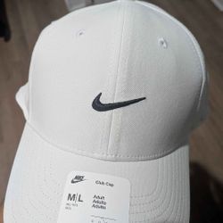 Nike Dri-FIT Club Structured Swoosh Cap- Brand new with tags- Medium/Large