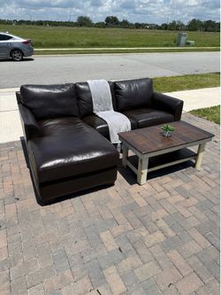 🛋️Leather Couch with Chaise - Delivery Available