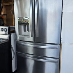 Whirlpool 36" French Door refrigerator 25 CU FT fingerprint resistant Stainless steel 