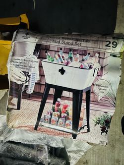 BEVERAGE TUB WITH STAND