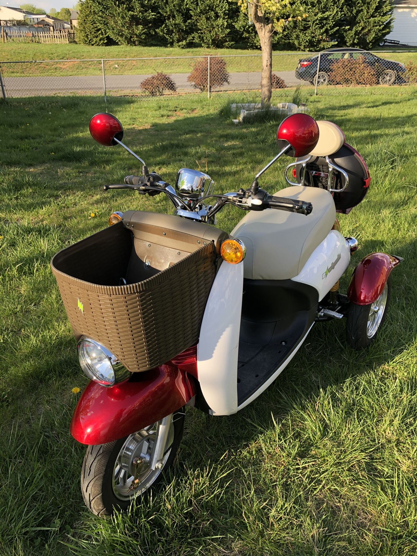 Photo New Three Wheel Moped