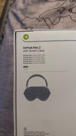 AirPods Max 2 with Smart Case