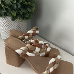 New High Heels $15 Price Is Firm Sizes   Multicolor 7.5 / 10  Black 10 Beige 8 / 9.5 / 10 Brown 9 White 9 