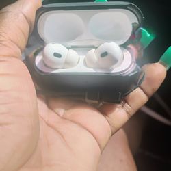 Apple 🍎 Air Pods With Case 2025