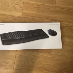 Microsoft Sculpt Comfort Desktop Keyboard And Mouse 