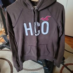 Hollister Hoodie- Medium