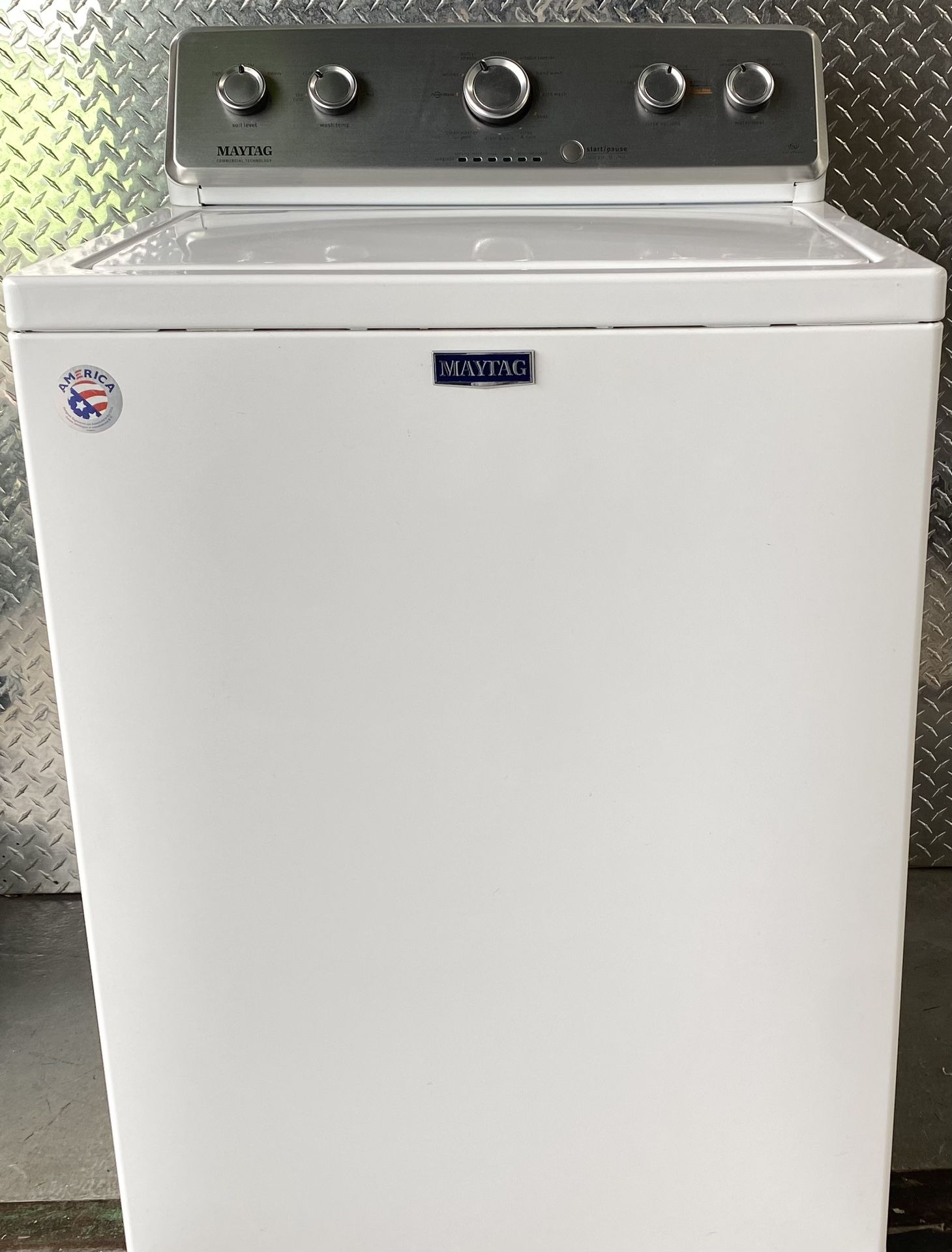 BEAUTIFUL MAYTAG CENTENNIAL Commercial Technology “KING SIZE” Capacity