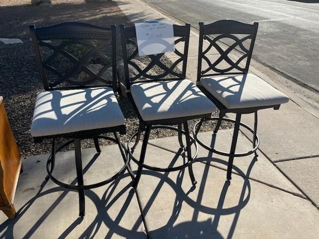 Bar stool set Of 3 - With Sunbrella Cushions