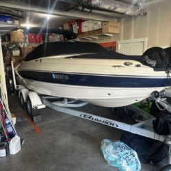 2013 Stingray Lr208 21’ 