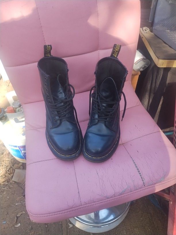 Dr Martins Size 6