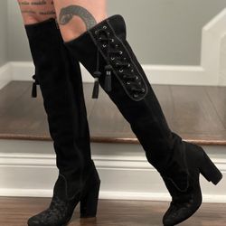 Luíza Barcelos Sued Boots