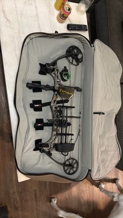 Cabelas Optimus Bow with bag