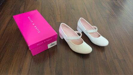Girls white shoes special occasion size 5 junior