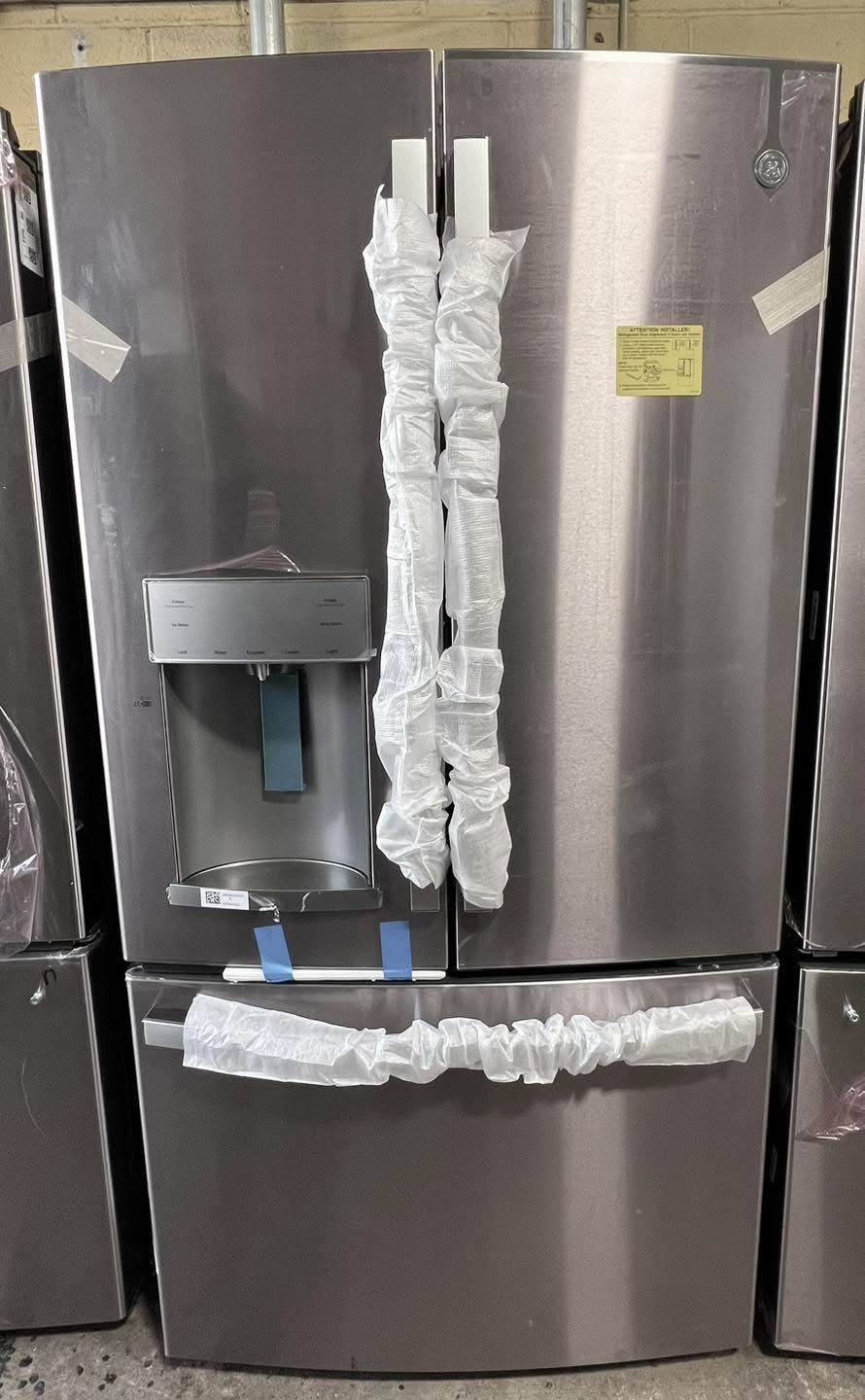 NEW GE French Door Refrigerator w/WATER+ICE (Finance Available)