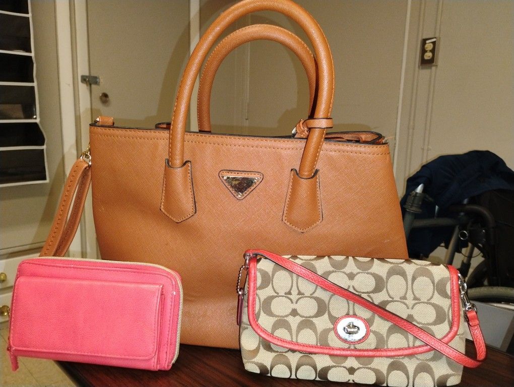 COACH PURSE'S/WALLET $250 ALL!