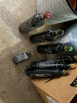7x CO2 bottles