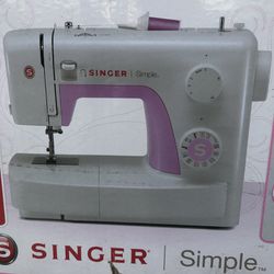 Singer Sewing Machine 3223