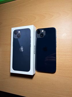 iPhone 13 128 gb brand new condition unlocked