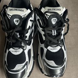 balenciaga runner size 13