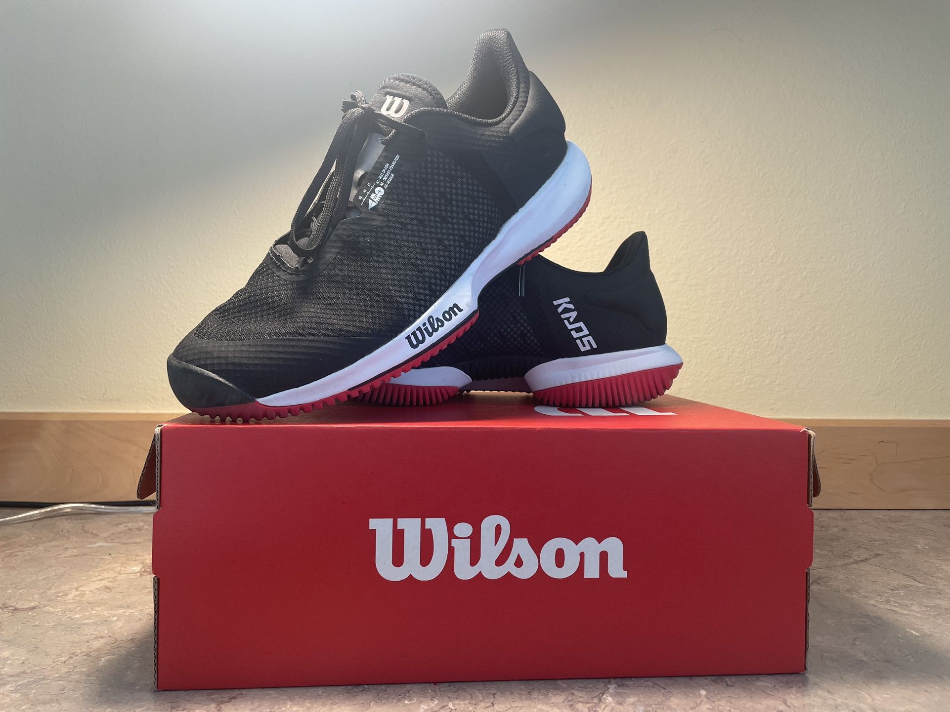 Wilson Kaos Swift Black And Red Size 9.5