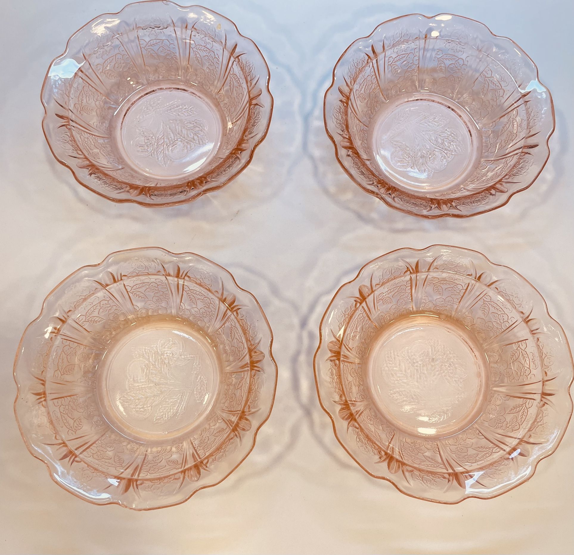 Antique Pink Depression Glass Small Bowls With Beautiful Pattern 