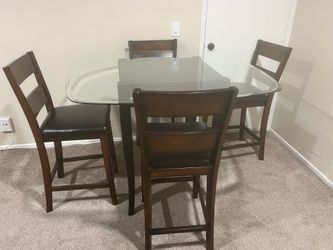Dining table set