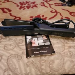 Brand new hair straightener