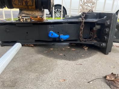 🔥 Used Hydraulic Breaker Hammer (2–5 Ton Excavator / Bobcat)