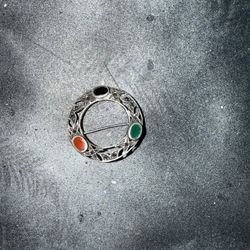 Broaches
