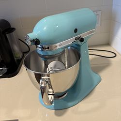 Kitchen-Aid Artisan Standing Mixer 5 Qt 