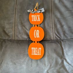 Trick Or Treat Halloween Wall Sign Home Decoration
