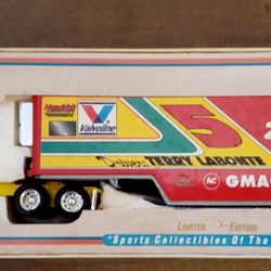 TERRY LABONTE KELLOGS 1/64 SCALE ERTL TRANSPORTER