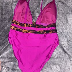 Fox & Royal Fuschia Bathing Suit Size Small