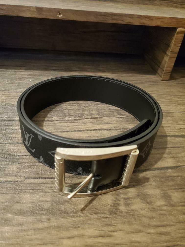 Louis Vuitton Eclipse Mens belt in Grey and Black for Sale in Seattle, WA -  OfferUp