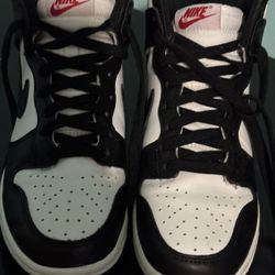 Nike Air Sneakers Size Woman’s Size 6 