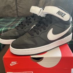 Nike Court Borough Mid 2 Sneakers Size 4Y