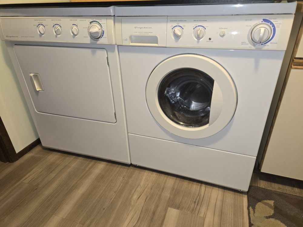 Frigidaire Stackable Washer & Dryer