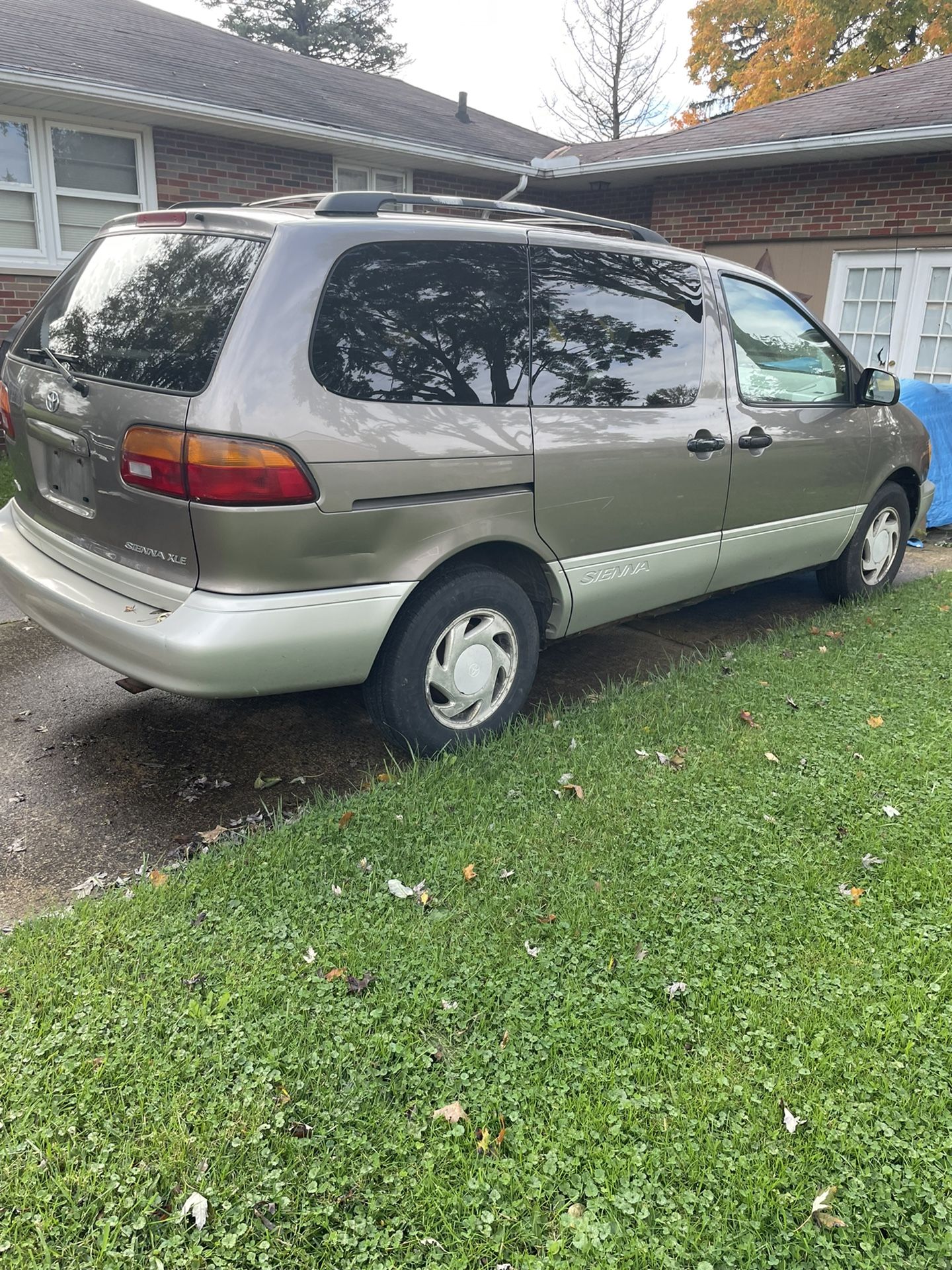 1999 Toyota Sienna