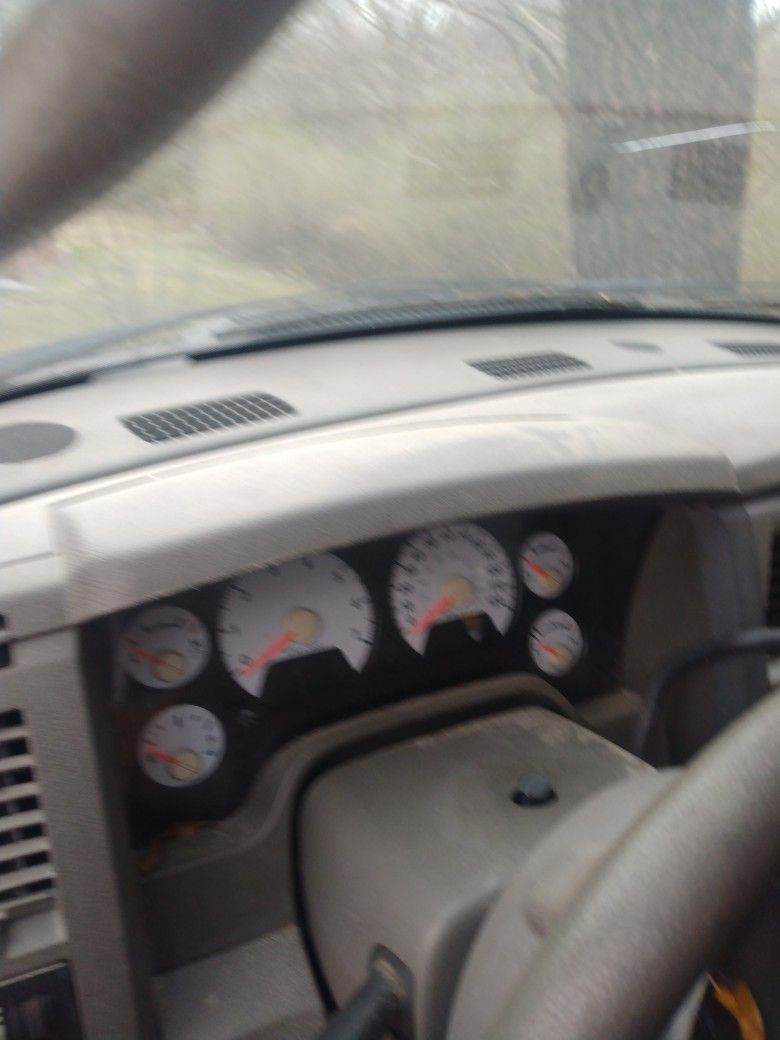 Like NEW DASHBOARD FROM 2007 DODGE RAM 1500,