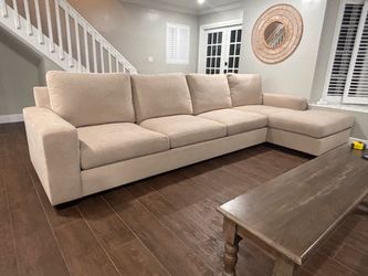 Pottery Barn Large - Bug Sur Sectional Sofa with Chaise